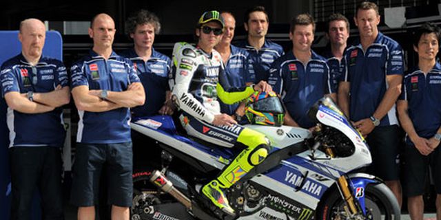 Valentino Rossi: Soal Komunikasi Tim, Bahasa Italia Lebih Mudah