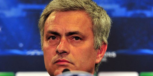 Mourinho Incar Rekor Wenger