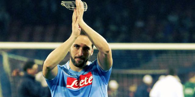 Higuain: Didepak Porto, Napoli Belum Kiamat