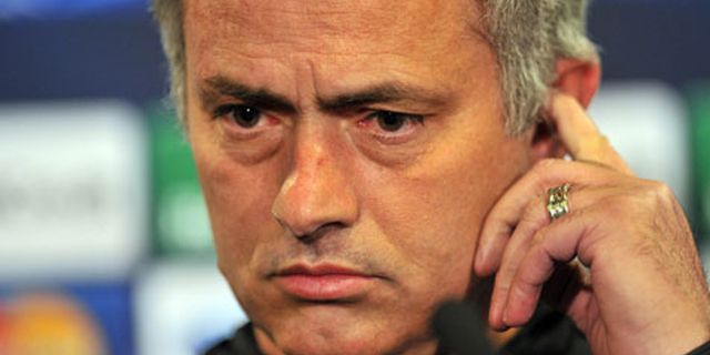 Terkait Kasus Marriner, Mourinho Usulkan Penggunaan Teknologi Video