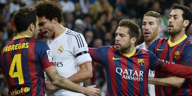 Barton Ejek Aksi Provokasi Pepe Kepada Fabregas