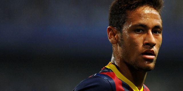 'Neymar Sejajar Dengan Messi dan Ronaldo'