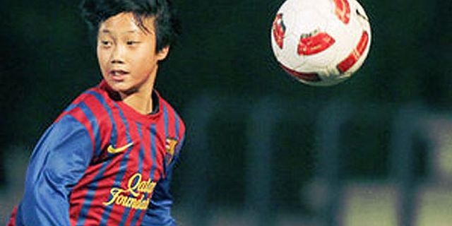 Ogah Digandoli Barca, Wonderkid Korea Dicaplok City?