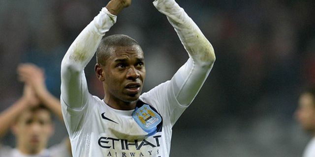 Fernandinho Incar Kemenangan di Kandang United dan Arsenal