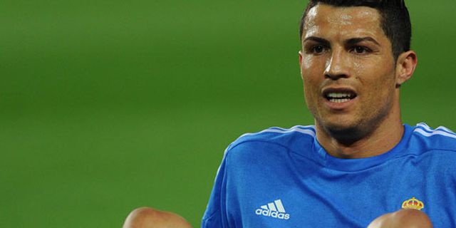 Ronaldo Termenung Ratapi Kesialan ke-13 