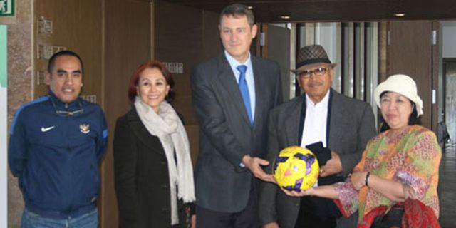 Duta Besar Indonesia Untuk Spanyol Kunjungi TC Timnas Indonesia