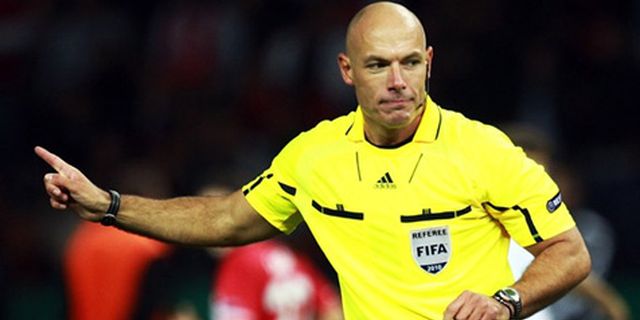Dapat Ovation di Italia, Howard Webb Tersanjung Dapat Ovation di Italia, Howard Webb Tersanjung
