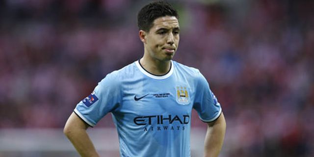 Nasri Tak Harapkan Sambutan Hangat Publik Emirates Nasri Tak Harapkan Sambutan Hangat Publik Emirates