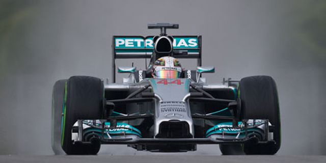 Lewis Hamilton Rebut Pole F1 GP Malaysia