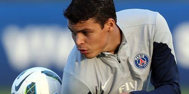 Selebrasi Karate Ala Thiago Silva Sambut Gol Pastore