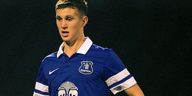 Solid di Everton, John Stones Diintai Arsenal