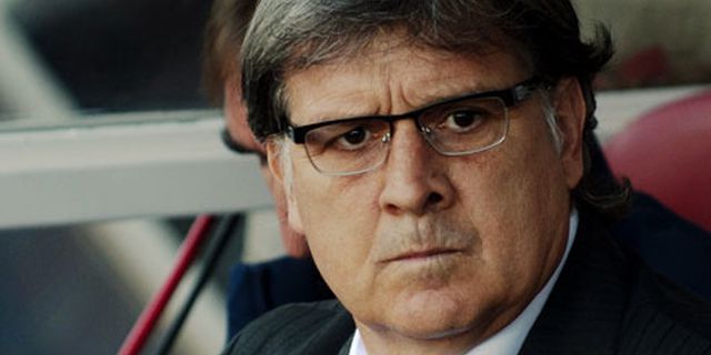 Martino Keluhkan Tumpulnya Tombak Barca