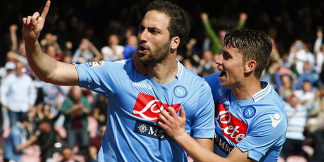 Review: Hat-trick Higuain Runtuhkan Lazio