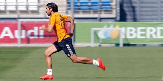 Sami Khedira Kembali Berlatih