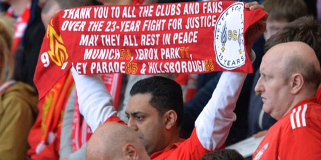 Poster Persatuan MU-Liverpool Peringati Tragedi Hillsborough