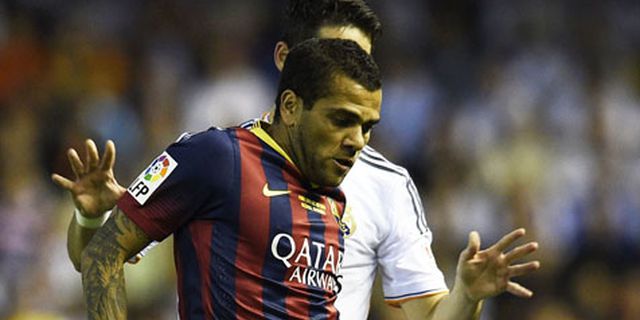 Bentuk Tembok Brasil, PSG Incar Alves Bentuk Tembok Brasil, PSG Incar Alves