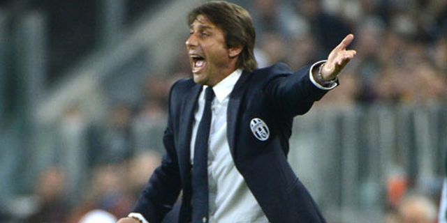 Tevez Sebut Conte Sebagai Pelatih Top