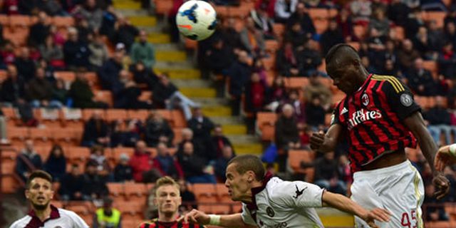 Cetak Gol Sundulan Pertama Bagi Milan, Balotelli Girang