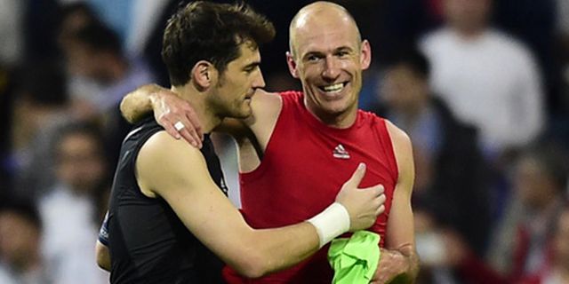 Robben Sesalkan Super Save Casillas