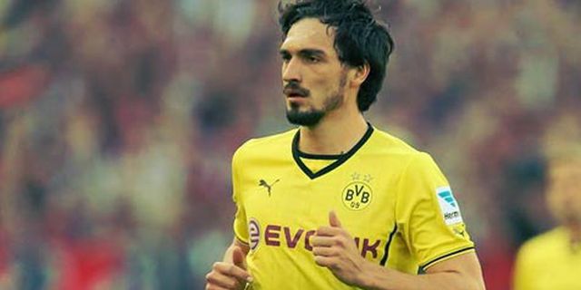 Menuju United, Van Gaal Inginkan Hummels