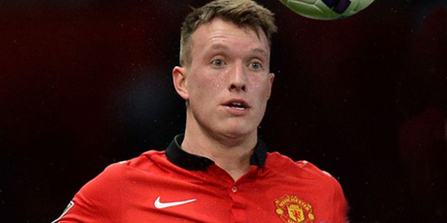 Phil Jones Akui Belajar Banyak Dari Vidic