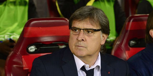 Martino Ingin Bertahan di Camp Nou