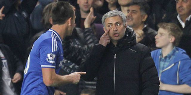 Mourinho Indikasikan Trio Senior Chelsea Bertahan