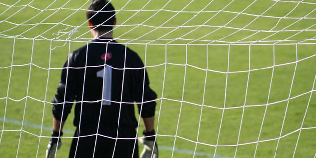 Kebobolan Lima Gol, Kiper Tim Ini Minggat Dari Lapangan