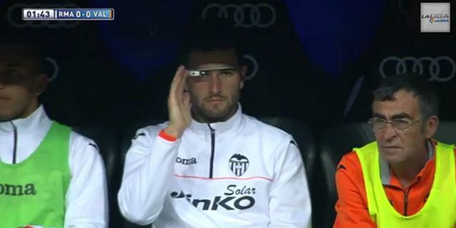 Korek Kekuatan Real Madrid, Valencia Gunakan Kaca Mata Ajaib Korek Kekuatan Real Madrid, Valencia Gunakan Kaca Mata Ajaib