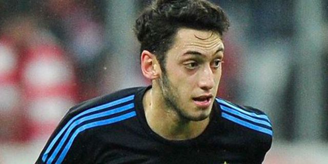 Diminati Bayern, Calhanoglu Merasa Bangga