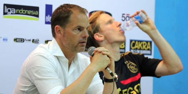 Frank de Boer Akui Cuaca Jakarta Bikin Ajax Kesulitan