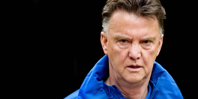 De Boer Dukung Van Gaal Tangani Man United