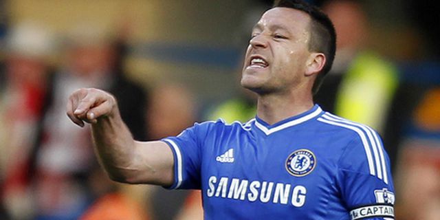 Sebut John Terry 'Babi', Seorang Pegawai Toko Diskors