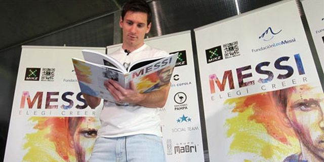 Messi Luncurkan Buku Testimoni Eksklusif