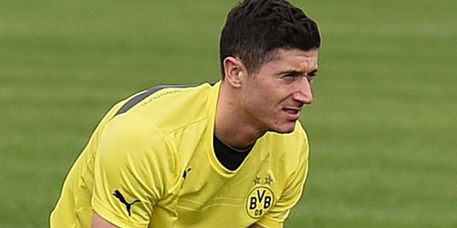 Lewandowski Anggap Bayern Lebih Menjanjikan Trofi Ketimbang Dortmund