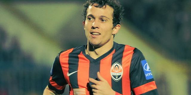 Bernard Gerah, Arsenal dan Liverpool Siaga