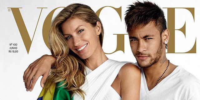 Gandeng Model Seksi Brasil, Neymar Tampil di Cover Majalah Ternama Gandeng Model Seksi Brasil, Neymar Tampil di Cover Majalah Ternama