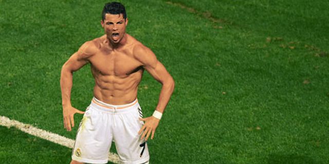 Selebrasi Buka Baju CR7 Ternyata Untuk 'Ronaldo, The Movie'? Selebrasi Buka Baju CR7 Ternyata Untuk 'Ronaldo, The Movie'?