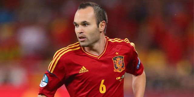 Iniesta Fokus ke Titel Juara Dunia 