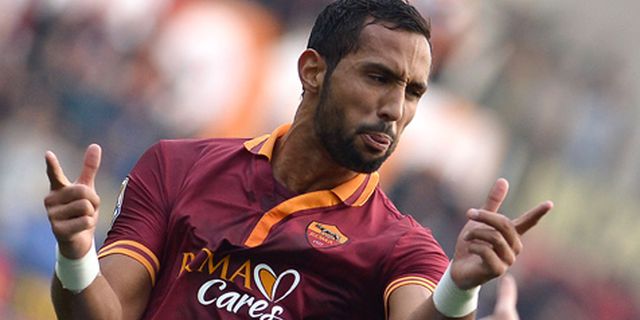 Totti Ingin Benatia Bertahan di Roma Totti Ingin Benatia Bertahan di Roma