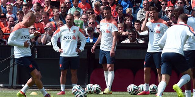 Sneijder Sambut Formasi 'Baru' van Gaal