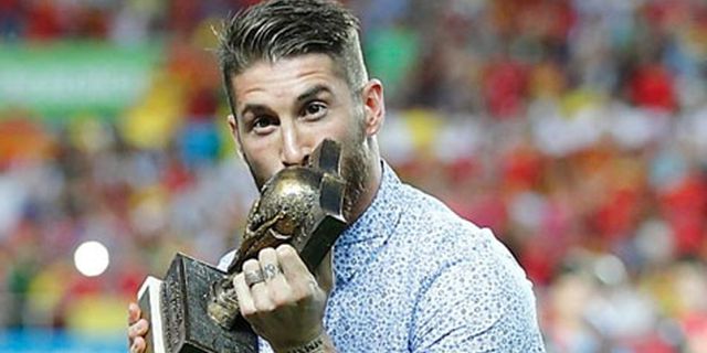 Ramos Raih Penghargaan Spesial Dari Sevilla