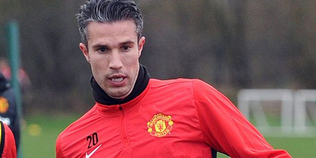 Van Persie Tak Akan Pensiun di MU