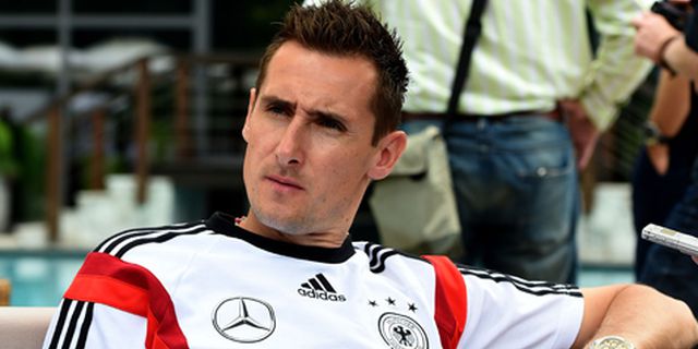 Rekor Terancam, Ronaldo Sarankan Klose Gantung Sepatu