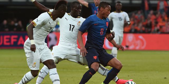 Belanda Terancam Kehilangan Gelandang Lagi Belanda Terancam Kehilangan Gelandang Lagi