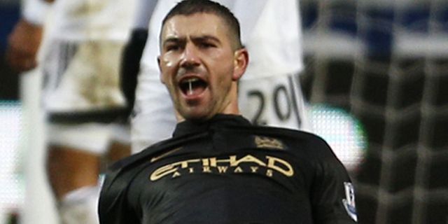 Bayern Tertarik Dapatkan Kolarov 