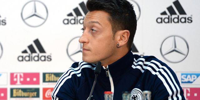 Ozil Dicemooh, Boateng Kecewa Ozil Dicemooh, Boateng Kecewa