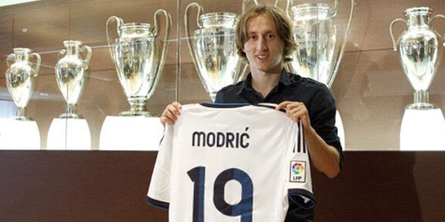 Luka Modric Raih Penghargaan Luka Modric Raih Penghargaan