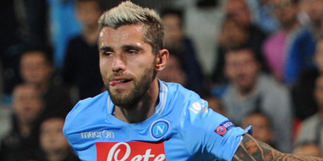 Behrami Tegaskan Tak Ada Kontak Dengan Inter