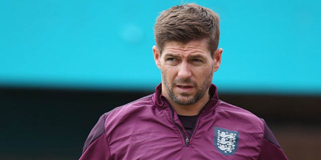 Gerrard: Tak Ada Tekanan Untuk Juara Piala Dunia